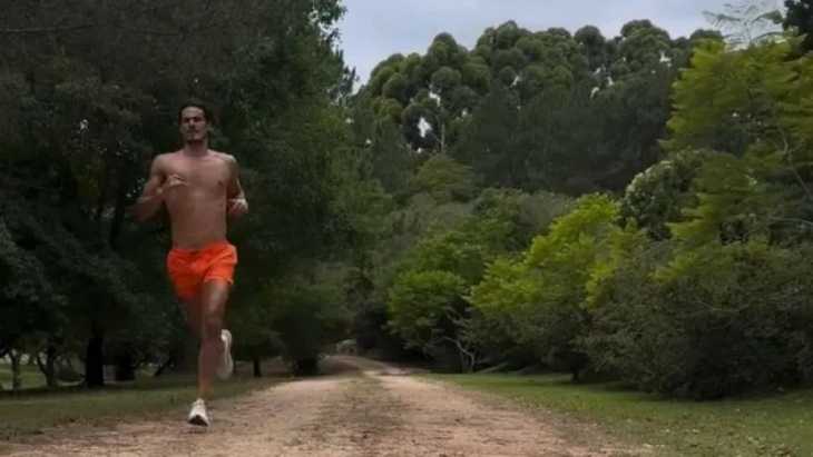 Cavani no para ni en vacaciones y se entrena con todo para volver a Boca