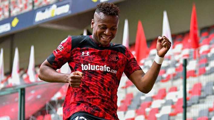 Chau Estrada, ¿chau refuerzo?