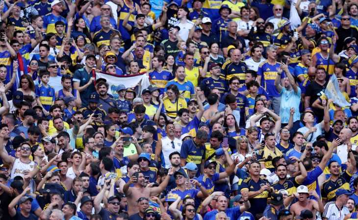Clarence Seedorf, ganó 4 Champions League, está en Miami y destacó a la hinchada de Boca: “Menos mal que están ellos”