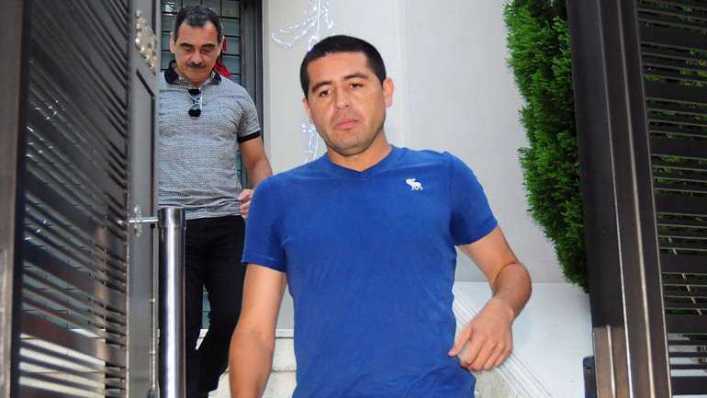 Un club del ascenso tentó a Riquelme para sumarlo a sus filas