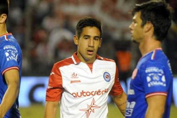 VIDEO: Como hace 20 años, un Riquelme debutó ante Unión