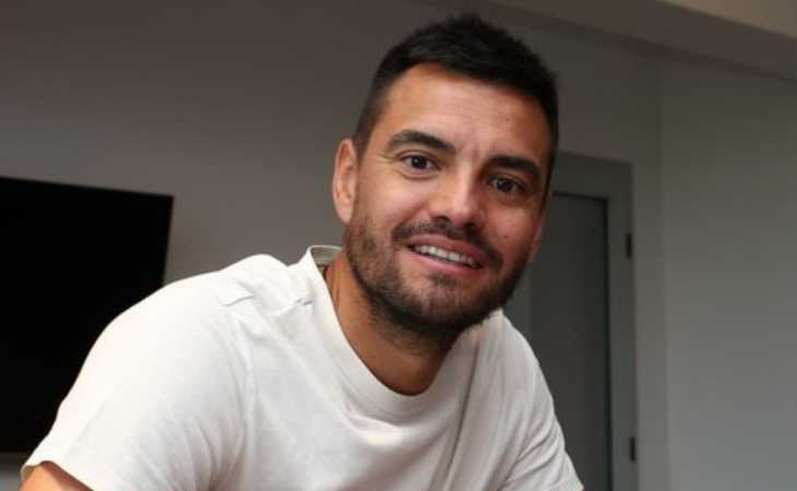 Como Rojo en Racing: el llamativo contrato que firmó Sergio Romero en Argentinos Juniors