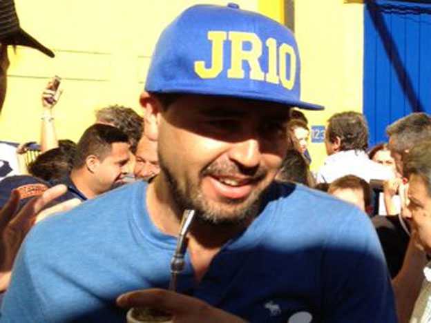 FOTO: ¿Con quién Riquelme se sacó una selfie?