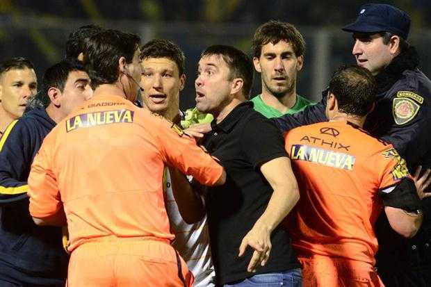 Con suplentes, Boca visita a Rosario Central, que lo recibe con los titulares