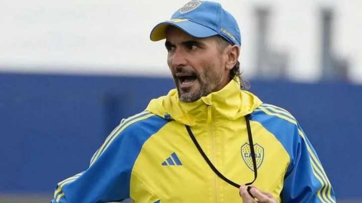 Con un titular clave en el banco, Martínez definió el once de Boca ante Nacional de Potosí