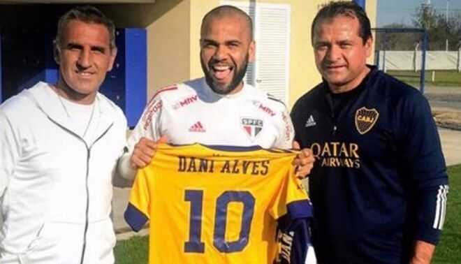 Dani Alves en los planes de Boca Juniors