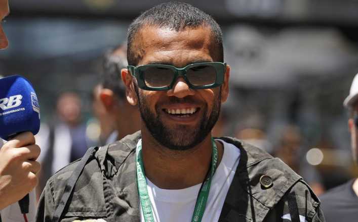 Dani Alves: ¡Soy de Boca, la concha de su madre!