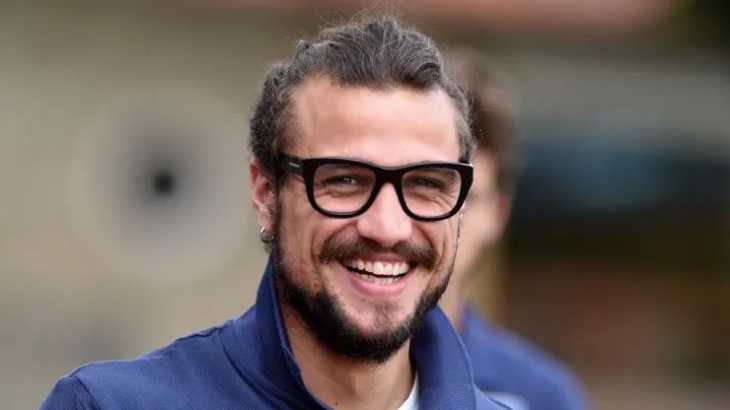 Daniel Osvaldo defendió a Riquelme y atacó a Macri: Gato