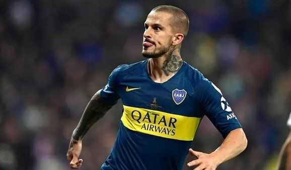 Darío Benedetto vuelve a Boca a cambio de tres jugadores