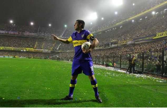 Riquelme: de la cabeza a los pies