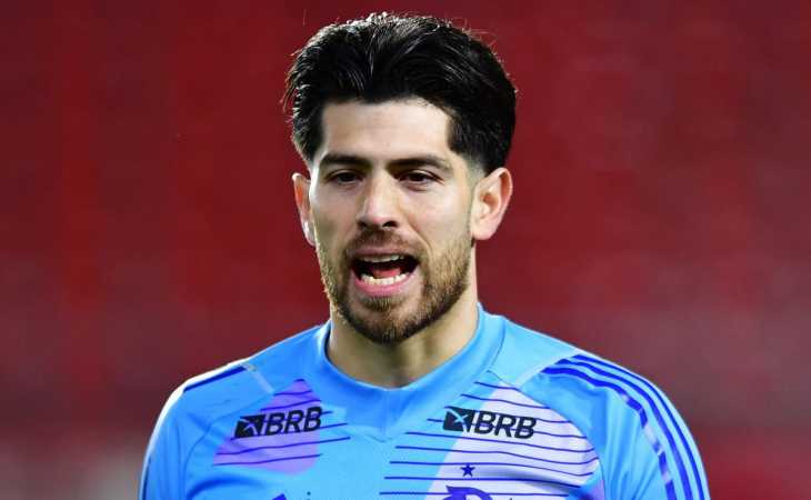 Debate entre los hinchas de Boca por Agustín Rossi: brilla en Flamengo, ¿salió ganando?