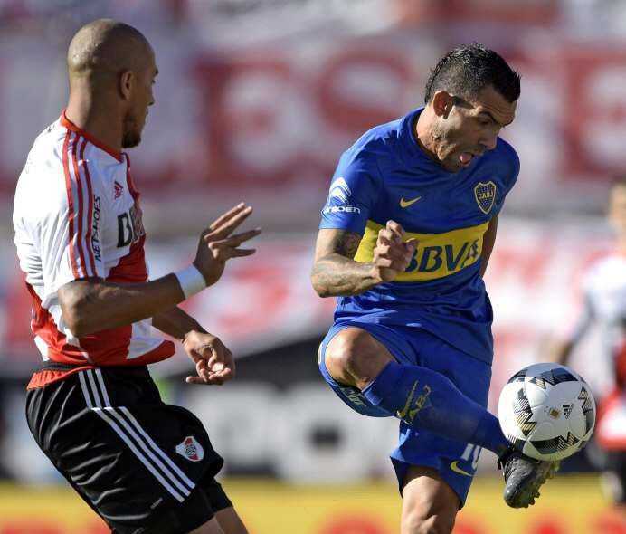 Declaraciones de Angelici sobre el futuro de Tévez