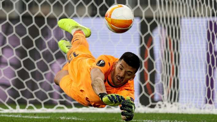 Del penalti de Riquelme al de Rulli: el Villarreal es campeón de la Europa League