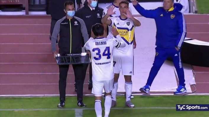 Desde la cuna: la foto viral de Agustín Sandez de chiquito en La Bombonera