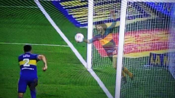 Diego Maradona le da una mano a Boca Juniors desde el cielo