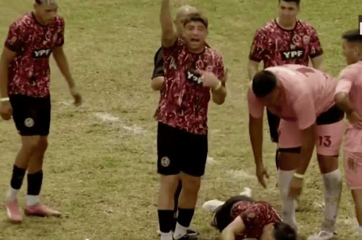 Drama en la Copa Potrero: un exjugador de River y Boca se desplomó en medio de la cancha