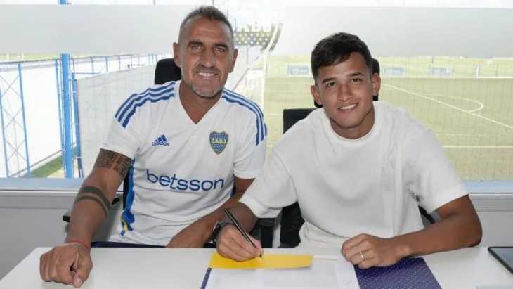 Dylan Gorosito firmó su primer contrato con Boca hasta diciembre de 2028