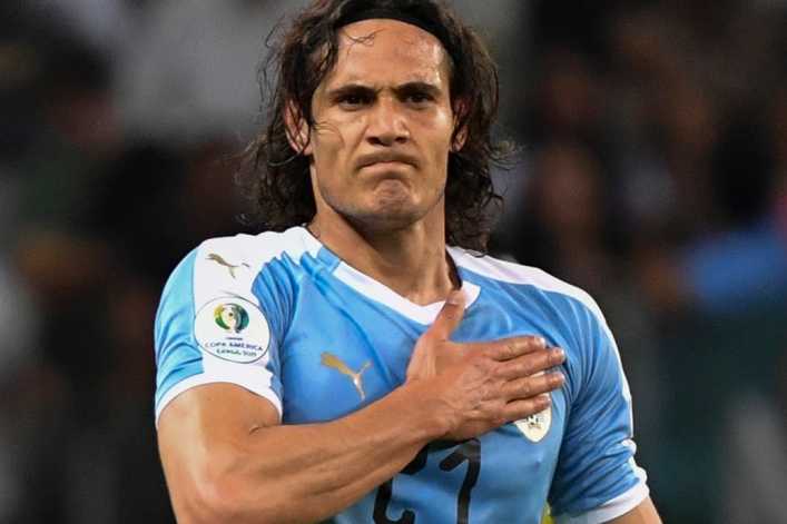 Edinson Cavani contó que tiene secretos con Riquelme