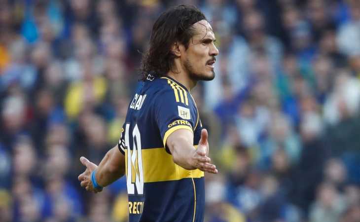 Edinson Cavani fue el más castigado por los hinchas de Boca contra Racing: “Basta”