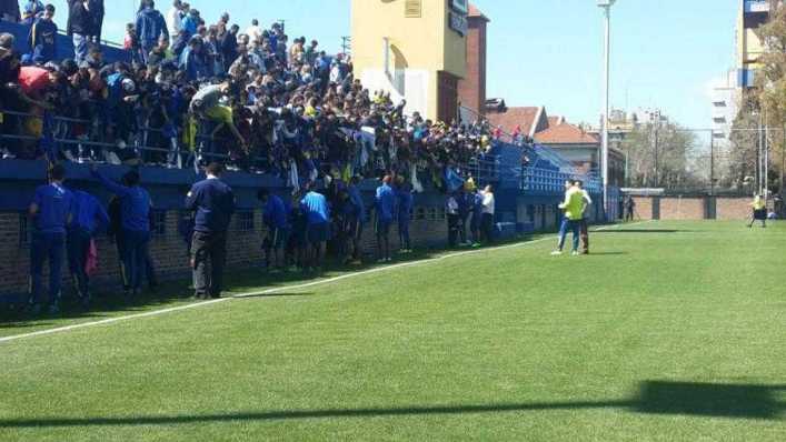 Efecto Carlos Tevez: más de 700 hinchas vieron la práctica de Boca