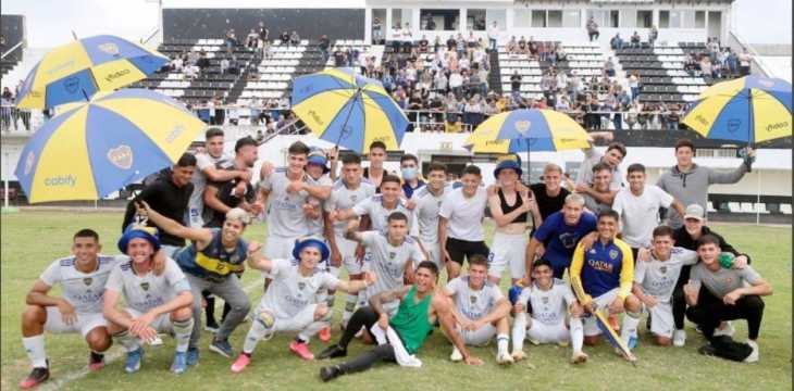 El cántico de la Reserva de Boca, con pedido a Riquelme incluído: La p... que te parió