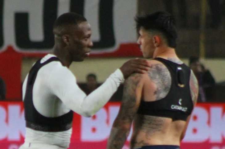 El curioso diálogo de Advíncula con Bareiro en medio de los rumores entre Boca y River