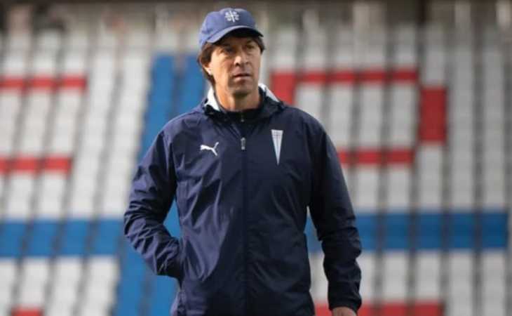 El DT de U. Católica y una inesperada frase previo al cruce con Boca: “Muchas dificultades”