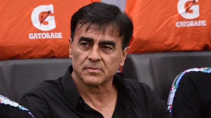 El DT de Vélez puede sorprender para el duelo con Boca con una inesperada decisión