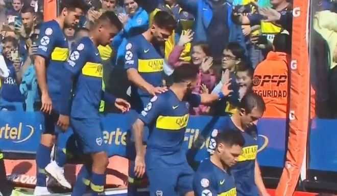 El emocionante gesto de Tevez