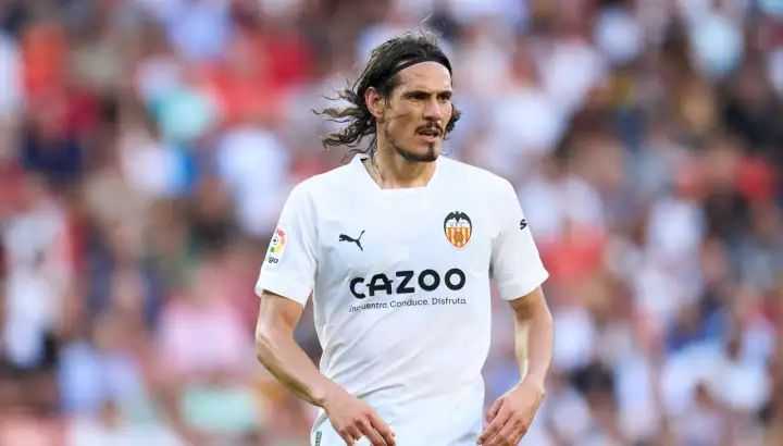 El gesto de Cavani con Valencia de España que lo acerca más a Boca