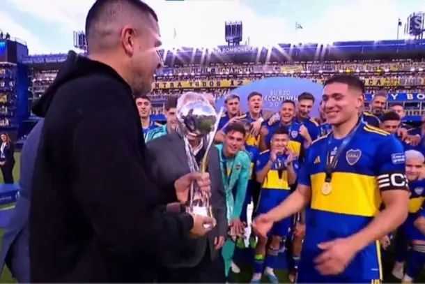El gesto de Riquelme con los juveniles de Boca tras consagrarse campeones