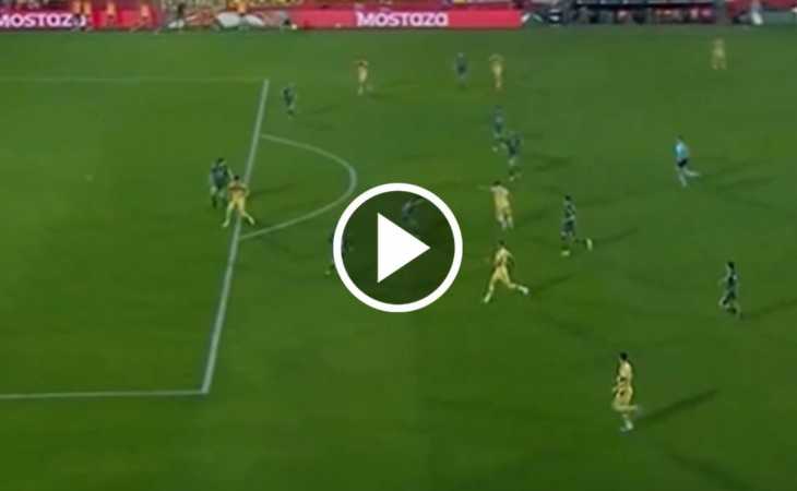 El golazo de afuera del área de Alan Velasco para la victoria parcial de Boca