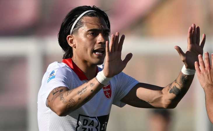 El golazo de tiro libre de Zeballos en su debut con el Monza