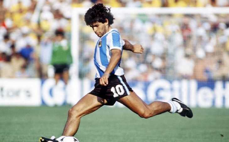 ¡El inicio de D10s! Hace 45 años Maradona debutó con magia