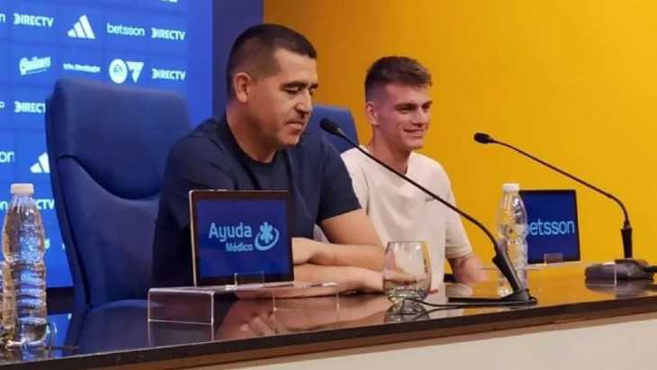 El palito de Riquelme a Unión al presentar a Zenón como jugador de Boca