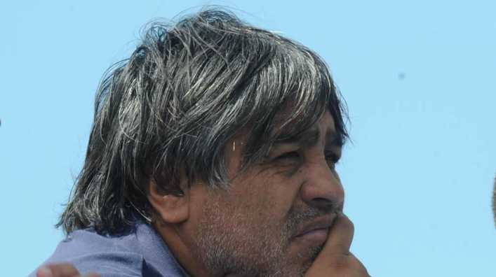 El papá de Riquelme, internado con Covid