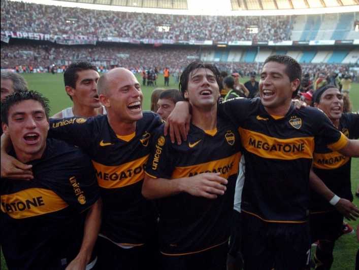 El paraguayo Cáceres reveló qué consecuencias tuvo su crítica a Riquelme