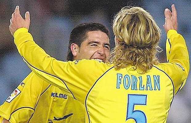El “periodista” Diego Forlán dedicó su columna a Riquelme