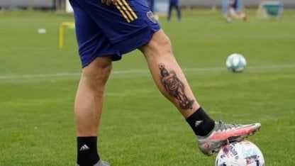El tatuaje de Diego Maradona que se hizo una de las joyas de Boca