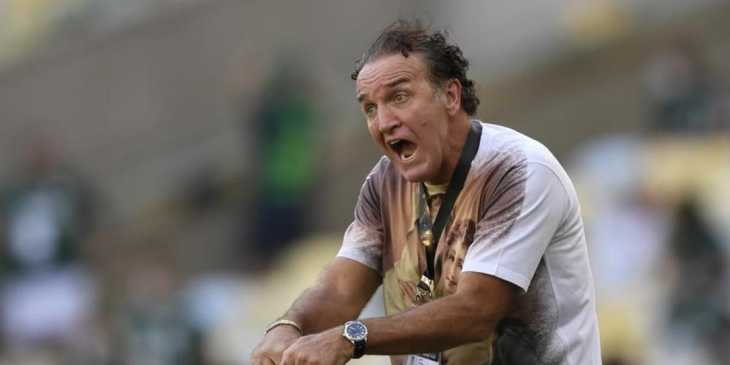 El técnico brasileño que eliminó dos veces a Boca en la Copa Libertadores y fue ofrecido