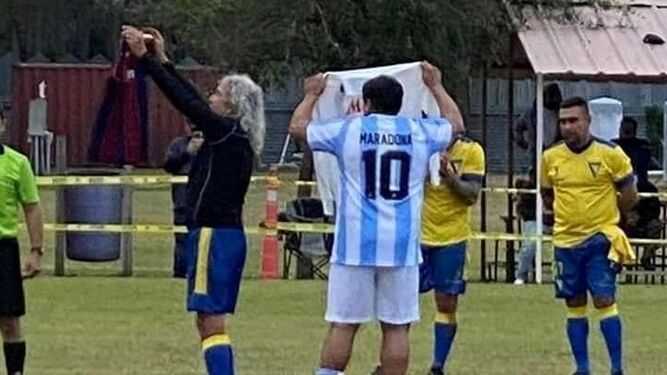 El último guiño de Mágico a Maradona
