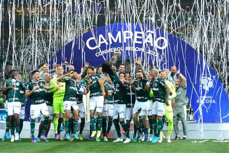 En Palmeiras palpitan el cruce con Boca y la presión de la Bombonera