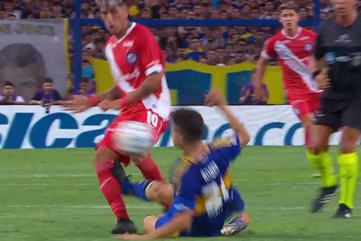 ¿Era roja? El planchazo de Ander Herrera que reclamó Argentinos en el empate de Boca