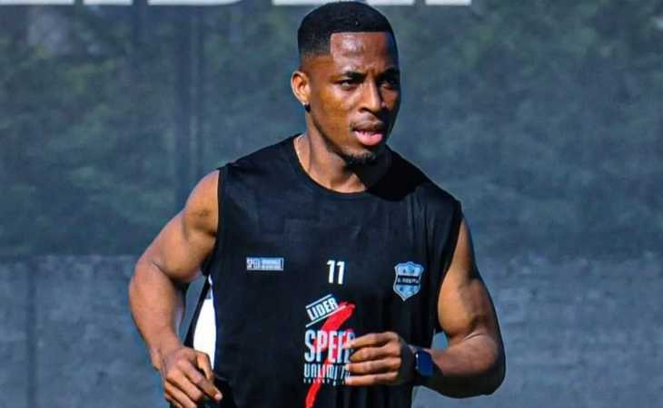 Es nigeriano, juega en Riestra y habló de la grandeza de Boca: “En África sabemos”