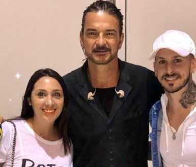 ¿Es su equipo? Regalan a Arjona la camiseta de Boca Juniors