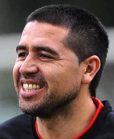 Está en dudas la presencia de Román