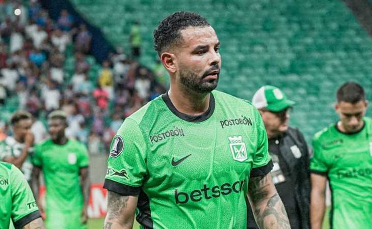 ExBoca: el golazo de mitad de cancha de Edwin Cardona que da la vuelta al mundo