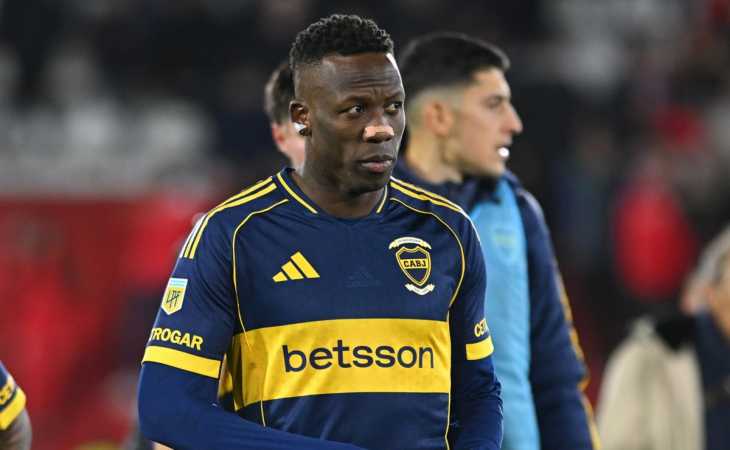 Extraño caso: Advíncula era clave en Boca pero perdió el puesto con Russo