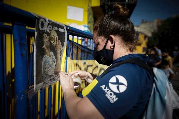 Fans de Maradona crear un altar en La Bombonera