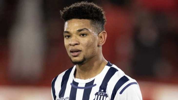 Fassi le hizo una propuesta a Boca para venderle a Valoyes